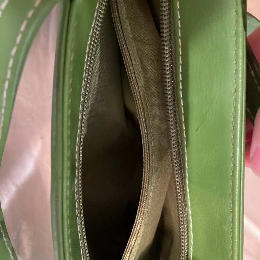 This is a beautiful green and gold mini Mcklien bag - Picture 5 of 10